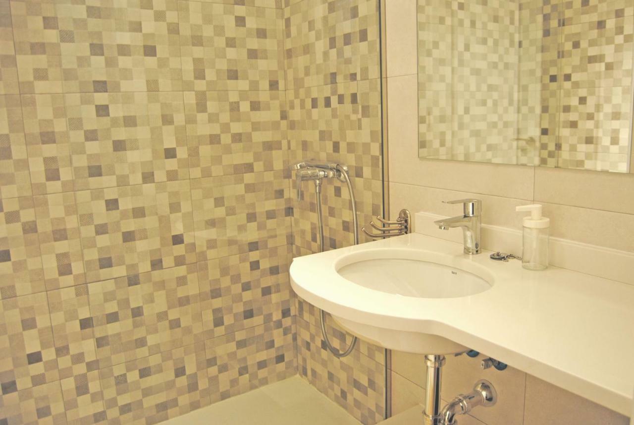 Recently Refurbished Apartment With Sea Views. Fuengirola Buitenkant foto