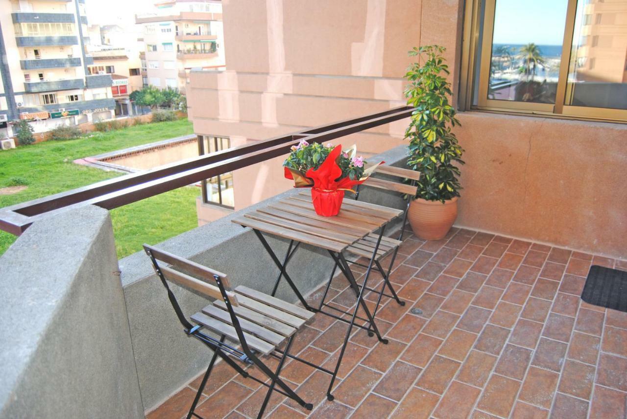 Recently Refurbished Apartment With Sea Views. Fuengirola Buitenkant foto